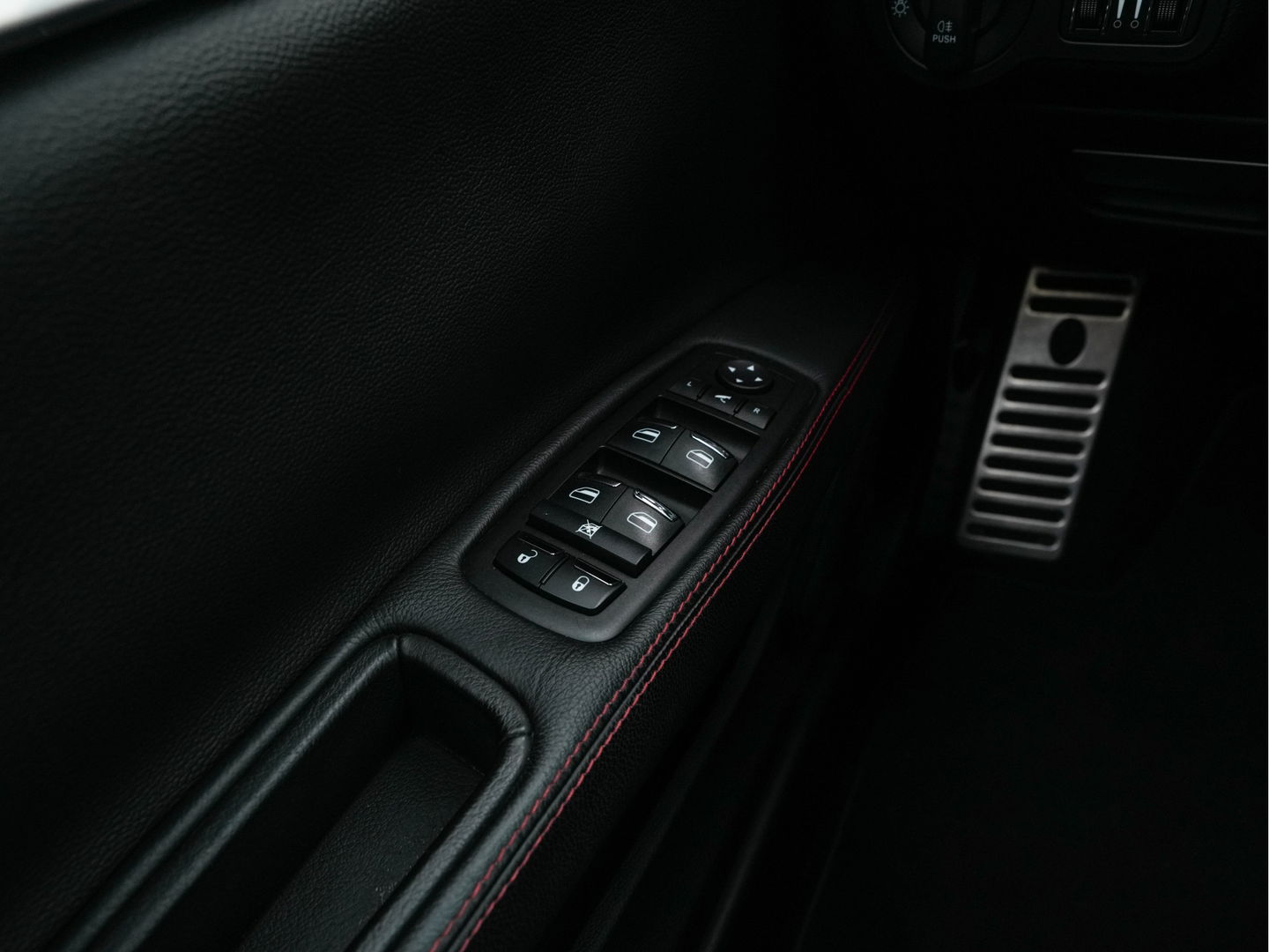 Maserati Ghibli 3.0 S Q4 Sports-Pack Aut. *LUXURY-LEATHER | BI-XENON | HARMAN/KARDON-SOUNDSYTEM | NAVI-FULLMAP | HEATED-SPORTSEATS | SHIFT-PADDLES | KEYLESS | CAMERA | ECC | PDC | CRUISE | 21''ALU*