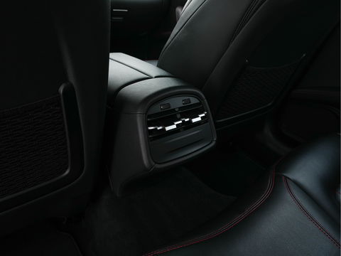 Maserati Ghibli 3.0 S Q4 Sports-Pack Aut. *LUXURY-LEATHER | BI-XENON | HARMAN/KARDON-SOUNDSYTEM | NAVI-FULLMAP | HEATED-SPORTSEATS | SHIFT-PADDLES | KEYLESS | CAMERA | ECC | PDC | CRUISE | 21''ALU*