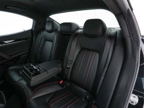 Maserati Ghibli 3.0 S Q4 Sports-Pack Aut. *LUXURY-LEATHER | BI-XENON | HARMAN/KARDON-SOUNDSYTEM | NAVI-FULLMAP | HEATED-SPORTSEATS | SHIFT-PADDLES | KEYLESS | CAMERA | ECC | PDC | CRUISE | 21''ALU*