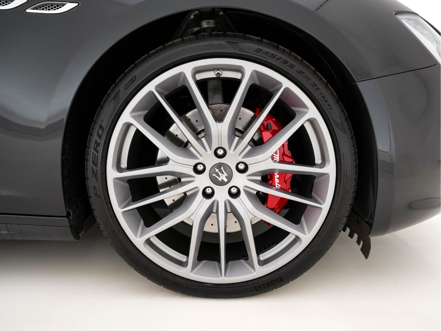 Maserati Ghibli 3.0 S Q4 Sports-Pack Aut. *LUXURY-LEATHER | BI-XENON | HARMAN/KARDON-SOUNDSYTEM | NAVI-FULLMAP | HEATED-SPORTSEATS | SHIFT-PADDLES | KEYLESS | CAMERA | ECC | PDC | CRUISE | 21''ALU*