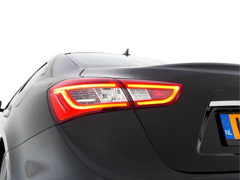 Maserati Ghibli 3.0 S Q4 Sports-Pack Aut. *LUXURY-LEATHER | BI-XENON | HARMAN/KARDON-SOUNDSYTEM | NAVI-FULLMAP | HEATED-SPORTSEATS | SHIFT-PADDLES | KEYLESS | CAMERA | ECC | PDC | CRUISE | 21''ALU*