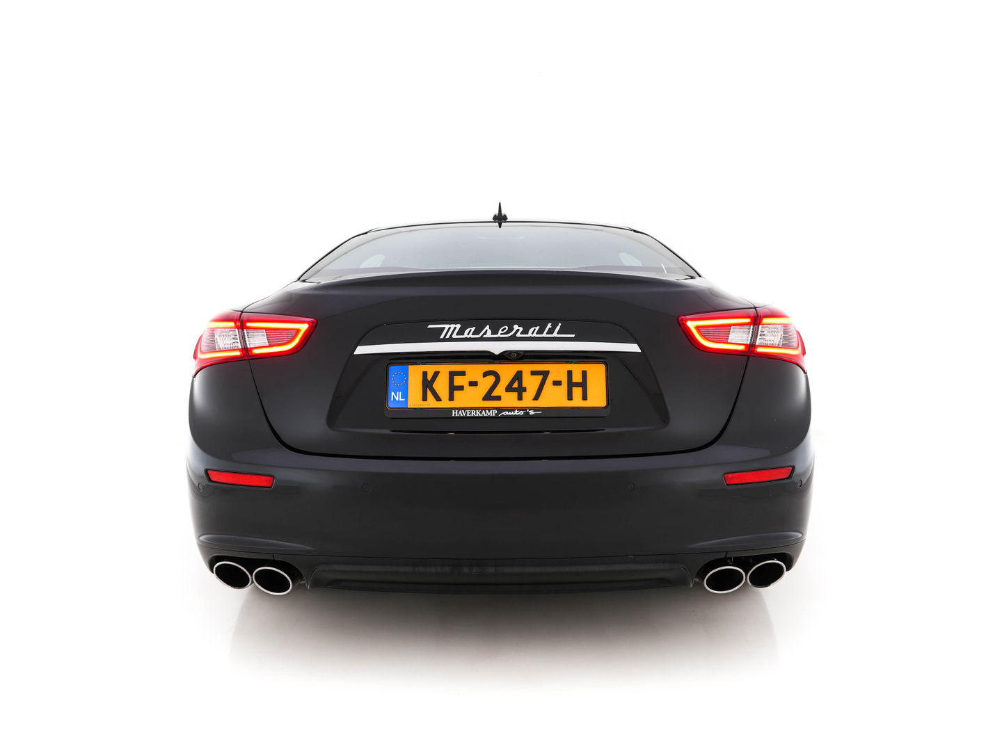 Maserati Ghibli 3.0 S Q4 Sports-Pack Aut. *LUXURY-LEATHER | BI-XENON | HARMAN/KARDON-SOUNDSYTEM | NAVI-FULLMAP | HEATED-SPORTSEATS | SHIFT-PADDLES | KEYLESS | CAMERA | ECC | PDC | CRUISE | 21''ALU*