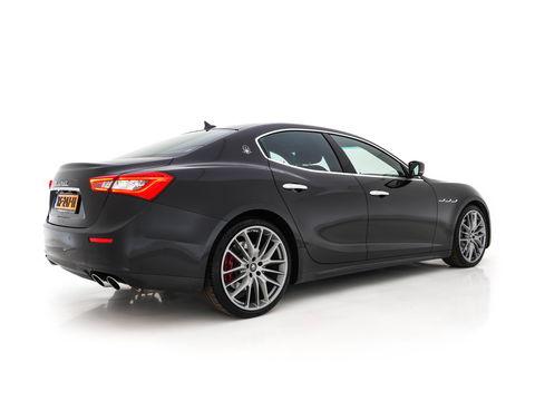 Maserati Ghibli 3.0 S Q4 Sports-Pack Aut. *LUXURY-LEATHER | BI-XENON | HARMAN/KARDON-SOUNDSYTEM | NAVI-FULLMAP | HEATED-SPORTSEATS | SHIFT-PADDLES | KEYLESS | CAMERA | ECC | PDC | CRUISE | 21''ALU*
