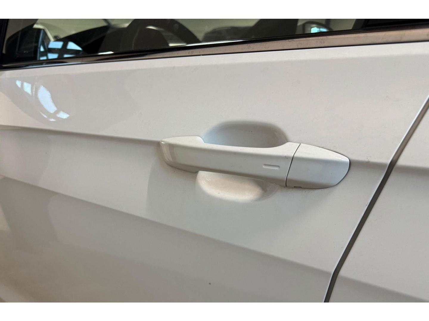Volkswagen T-Cross 1.0 TSI R-Line KEYLESS CAM BEATS
