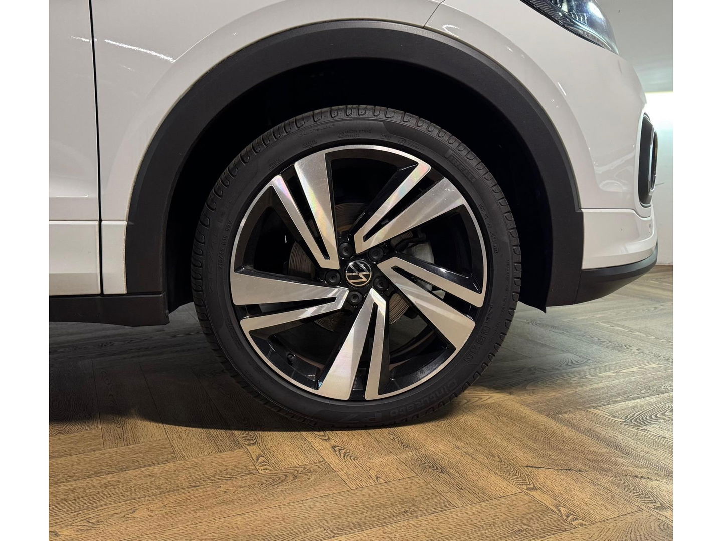 Volkswagen T-Cross 1.0 TSI R-Line KEYLESS CAM BEATS