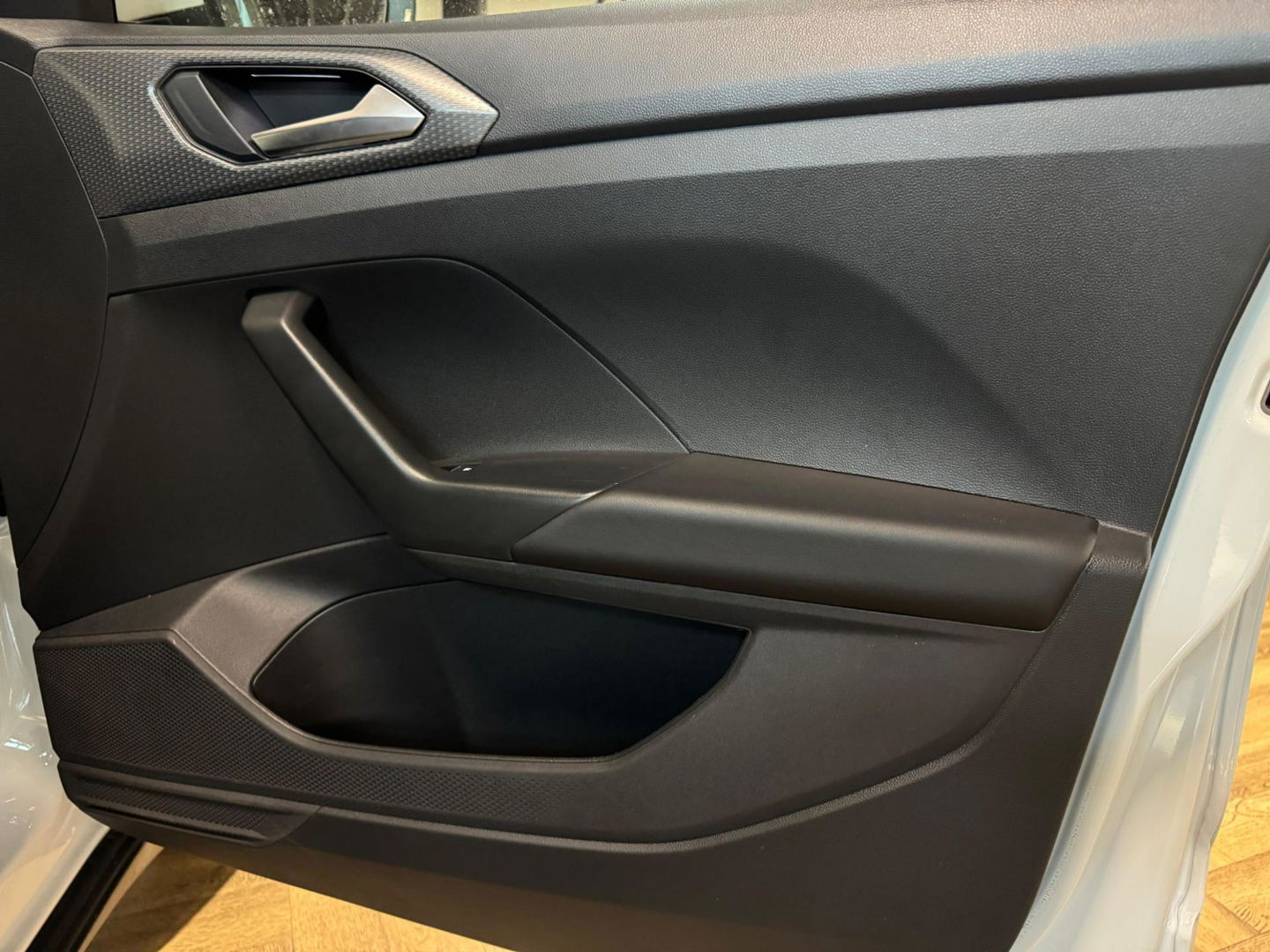 Volkswagen T-Cross 1.0 TSI R-Line KEYLESS CAM BEATS