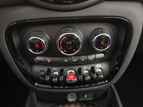 MINI Clubman 1.5 Cooper Chili Aut. *1/2LEATHER | FULL-LED | KEYLESS | NAVI-FULLMAP | SPORT-SEATS | ECC | PDC | CRUISE | 18''ALU*