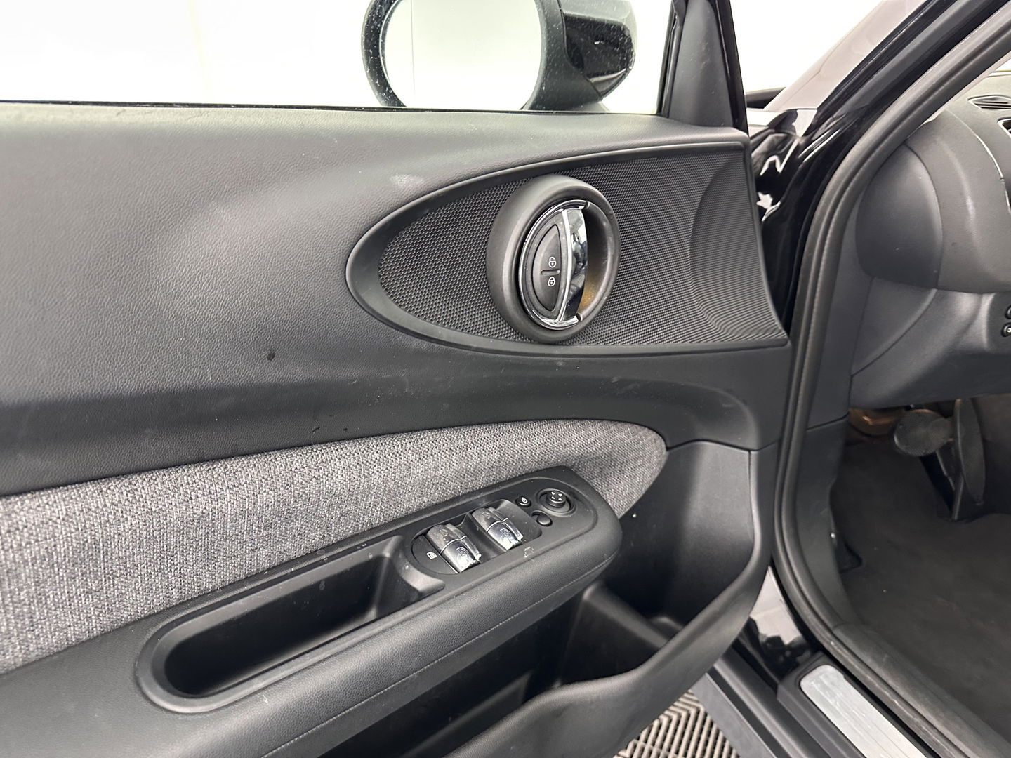 MINI Clubman 1.5 Cooper Chili Aut. *1/2LEATHER | FULL-LED | KEYLESS | NAVI-FULLMAP | SPORT-SEATS | ECC | PDC | CRUISE | 18''ALU*
