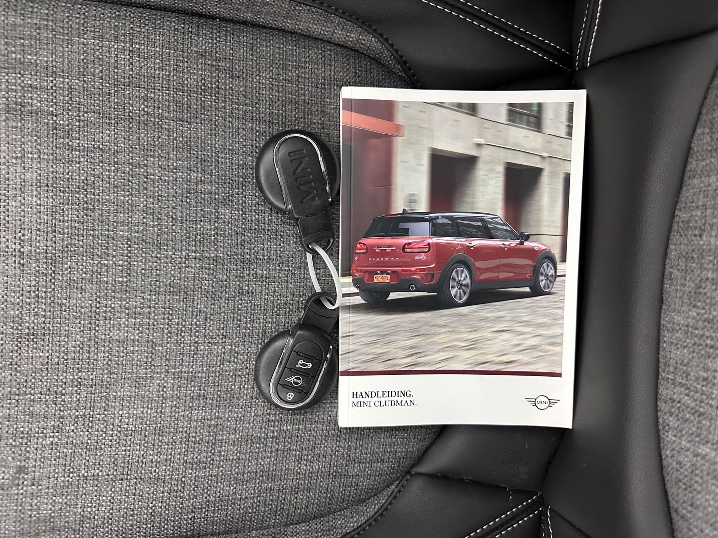 MINI Clubman 1.5 Cooper Chili Aut. *1/2LEATHER | FULL-LED | KEYLESS | NAVI-FULLMAP | SPORT-SEATS | ECC | PDC | CRUISE | 18''ALU*