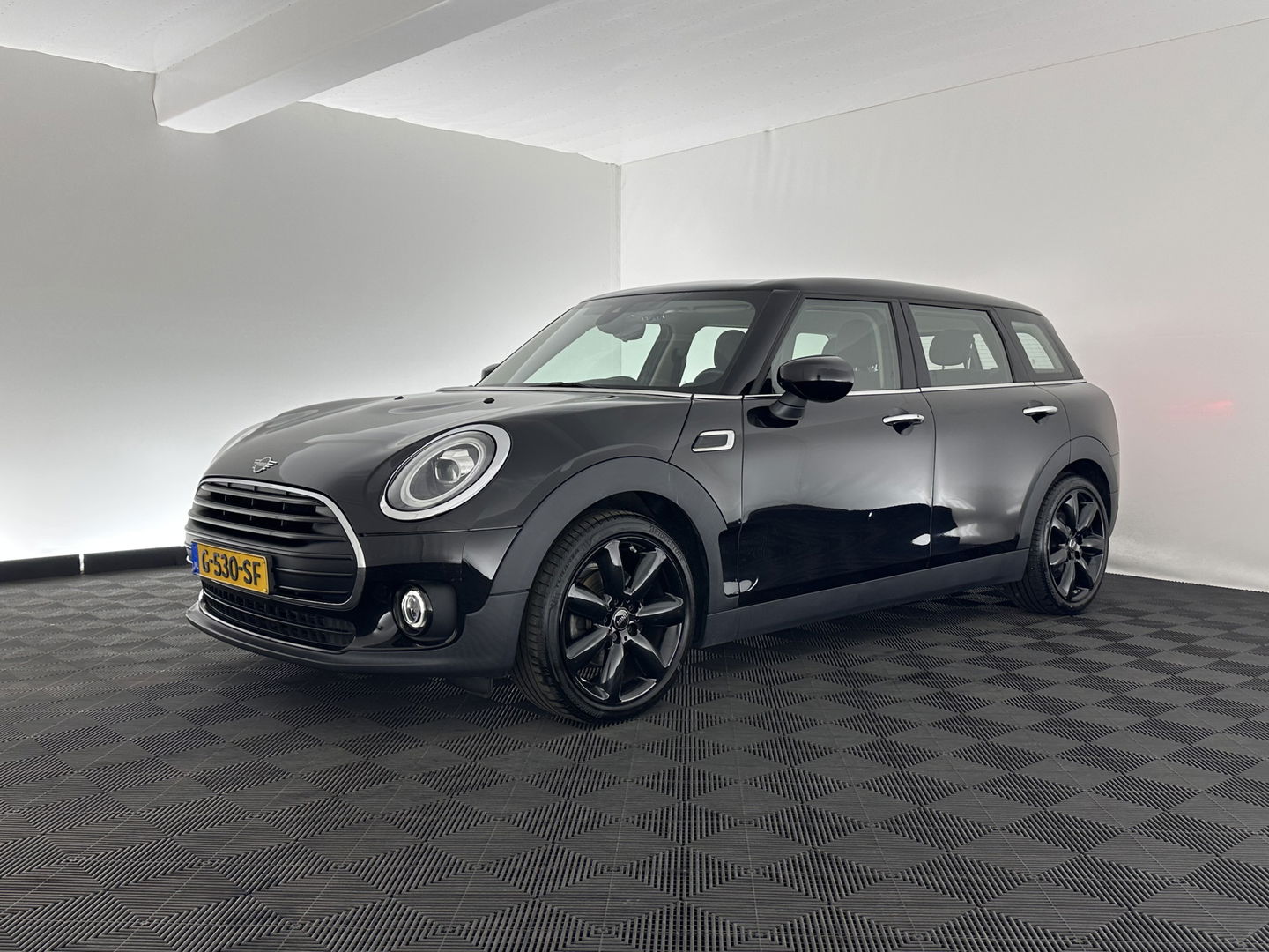 MINI Clubman 1.5 Cooper Chili Aut. *1/2LEATHER | FULL-LED | KEYLESS | NAVI-FULLMAP | SPORT-SEATS | ECC | PDC | CRUISE | 18''ALU*