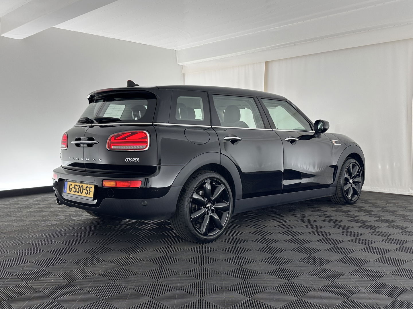 MINI Clubman 1.5 Cooper Chili Aut. *1/2LEATHER | FULL-LED | KEYLESS | NAVI-FULLMAP | SPORT-SEATS | ECC | PDC | CRUISE | 18''ALU*