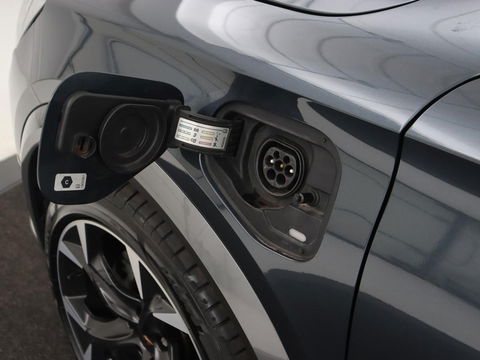 CUPRA Formentor 1.4 e-Hybrid | Leder | Trekhaak | Stoel & stuurverwarming | Carplay | Camera | Memory | Sfeerverlichting | Keyless | Full LED | PHEV