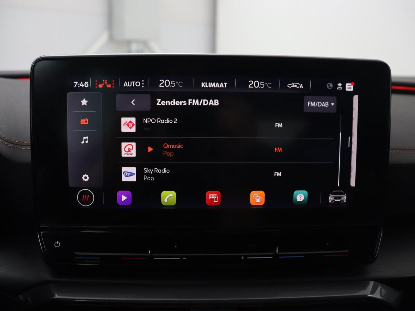 CUPRA Formentor 1.4 e-Hybrid | Leder | Trekhaak | Stoel & stuurverwarming | Carplay | Camera | Memory | Sfeerverlichting | Keyless | Full LED | PHEV