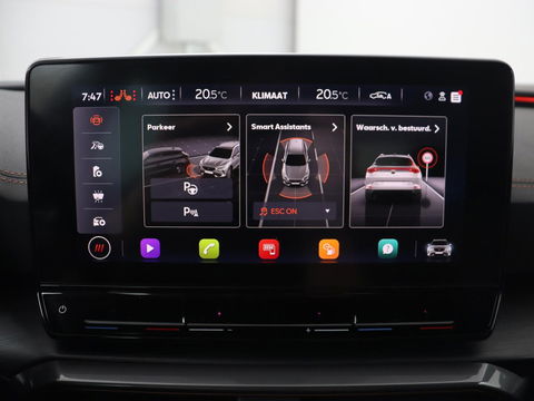 CUPRA Formentor 1.4 e-Hybrid | Leder | Trekhaak | Stoel & stuurverwarming | Carplay | Camera | Memory | Sfeerverlichting | Keyless | Full LED | PHEV