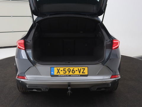 CUPRA Formentor 1.4 e-Hybrid | Leder | Trekhaak | Stoel & stuurverwarming | Carplay | Camera | Memory | Sfeerverlichting | Keyless | Full LED | PHEV