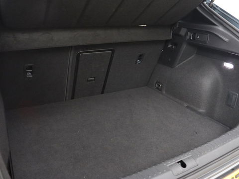 CUPRA Formentor 1.4 e-Hybrid | Leder | Trekhaak | Stoel & stuurverwarming | Carplay | Camera | Memory | Sfeerverlichting | Keyless | Full LED | PHEV