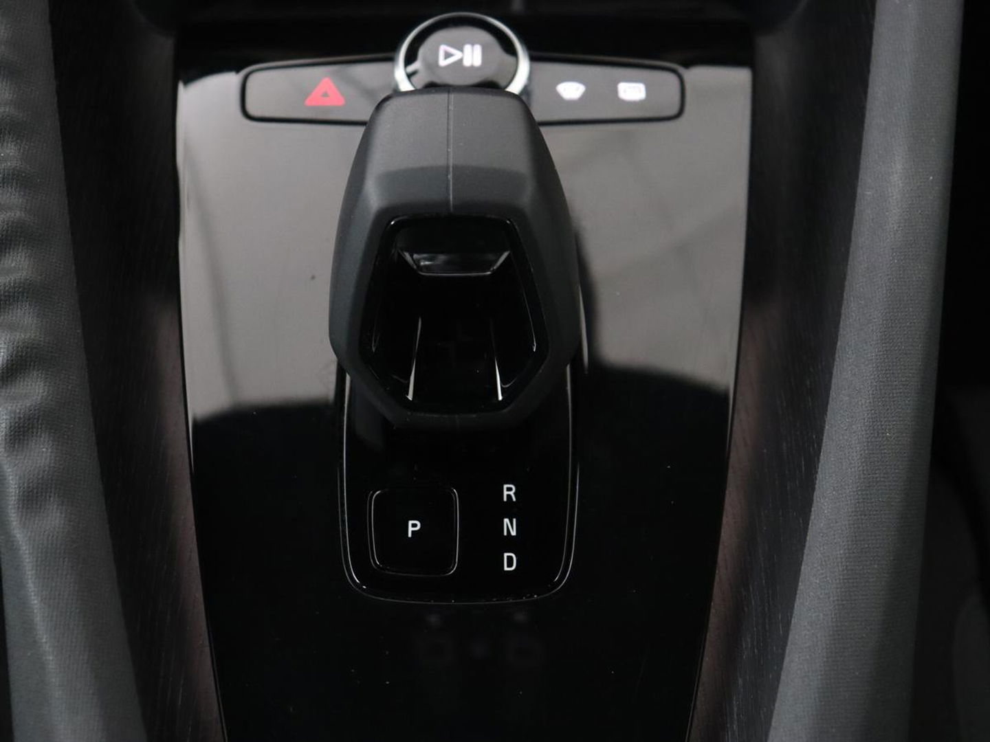 Polestar 2 Long Range Dual Motor Launch Edition 78kWh | Panoramadak | Trekhaak | Stoel & stuurverwarming | 360 camera | Adaptive cruise | Harman/Kardon | Carplay