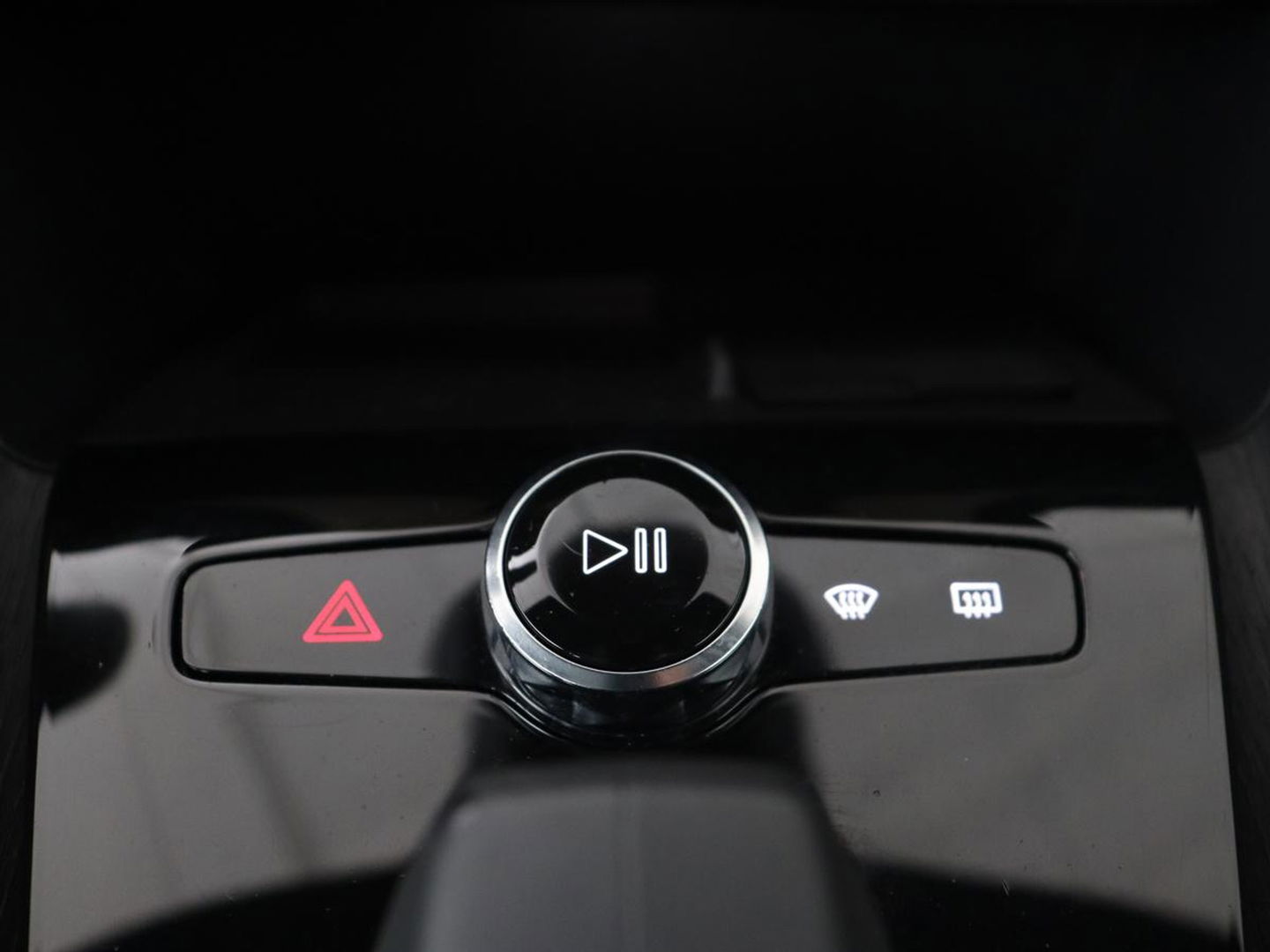 Polestar 2 Long Range Dual Motor Launch Edition 78kWh | Panoramadak | Trekhaak | Stoel & stuurverwarming | 360 camera | Adaptive cruise | Harman/Kardon | Carplay