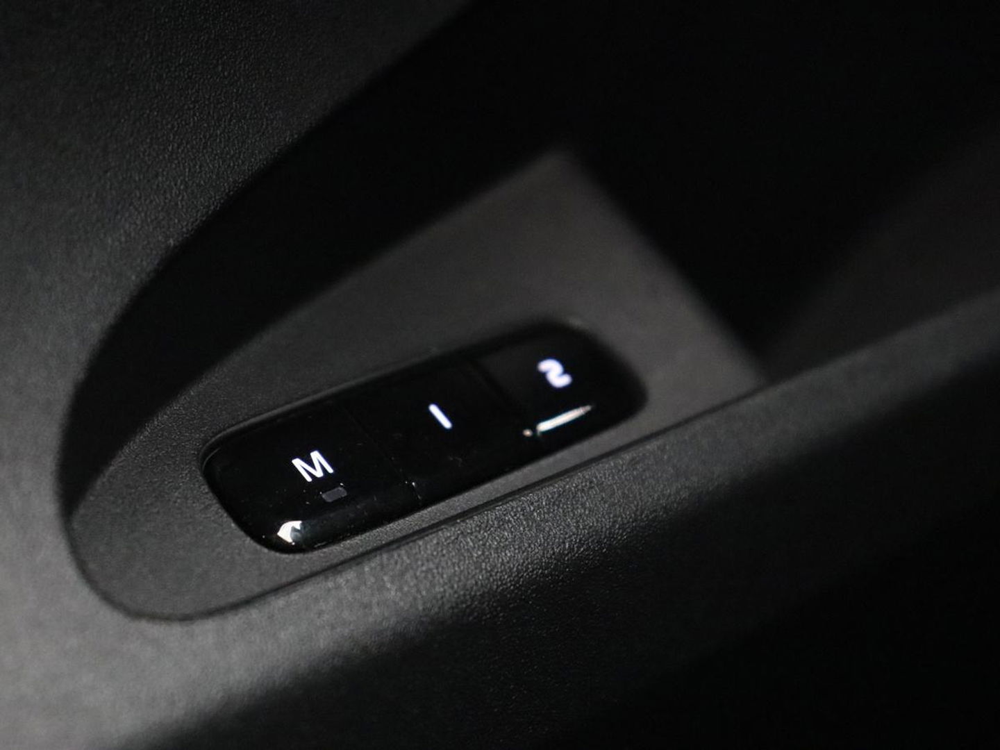 Polestar 2 Long Range Dual Motor Launch Edition 78kWh | Panoramadak | Trekhaak | Stoel & stuurverwarming | 360 camera | Adaptive cruise | Harman/Kardon | Carplay