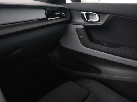 Polestar 2 Long Range Dual Motor Launch Edition 78kWh | Panoramadak | Trekhaak | Stoel & stuurverwarming | 360 camera | Adaptive cruise | Harman/Kardon | Carplay