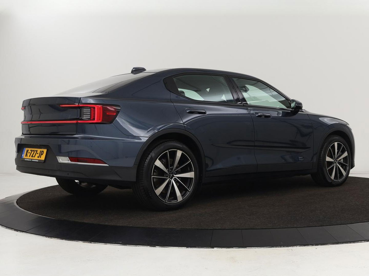 Polestar 2 Long Range Dual Motor Launch Edition 78kWh | Panoramadak | Trekhaak | Stoel & stuurverwarming | 360 camera | Adaptive cruise | Harman/Kardon | Carplay