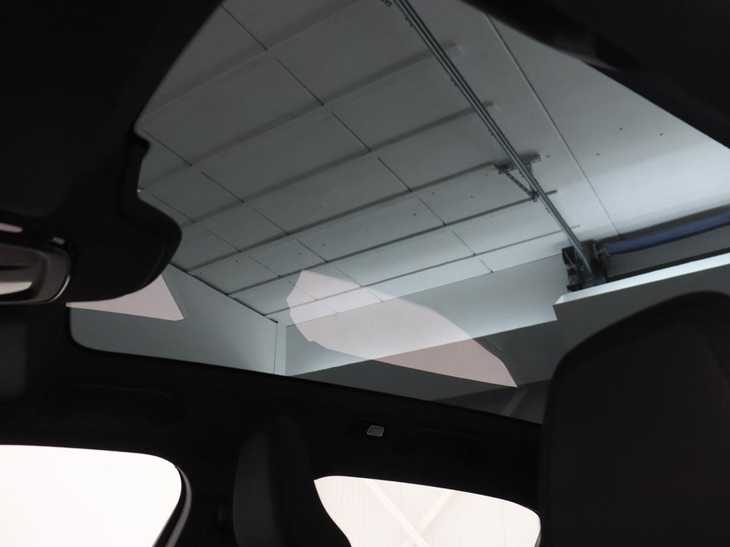 Polestar 2 Long Range Dual Motor Launch Edition 78kWh | Panoramadak | Trekhaak | Stoel & stuurverwarming | 360 camera | Adaptive cruise | Harman/Kardon | Carplay