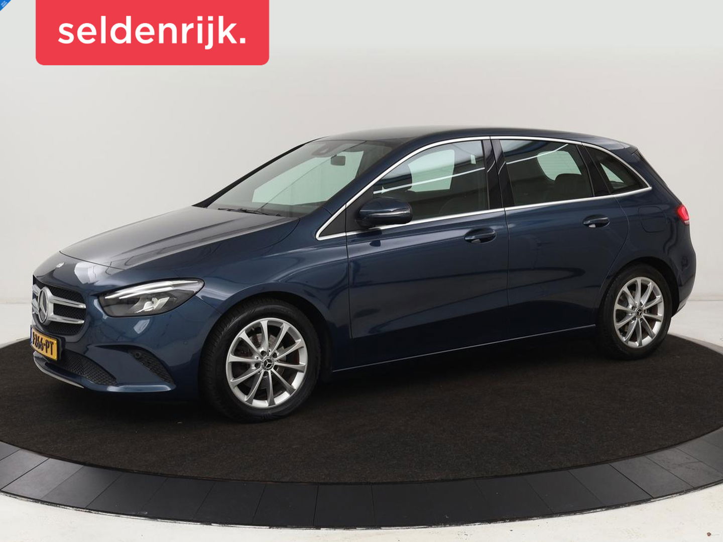 Mercedes-Benz B-Klasse 180 Advantage | Stoelverwarming | Camera | Carplay | Trekhaak | Full LED | Navigatie | Half leder | Climate control | Park Assist