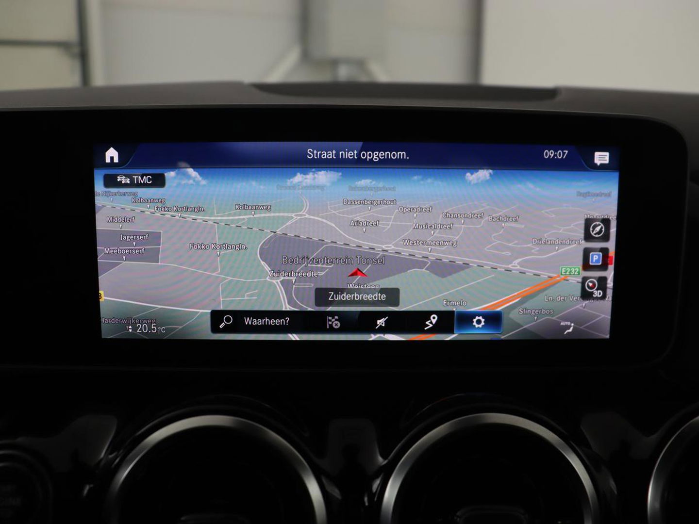 Mercedes-Benz B-Klasse 180 Advantage | Stoelverwarming | Camera | Carplay | Trekhaak | Full LED | Navigatie | Half leder | Climate control | Park Assist