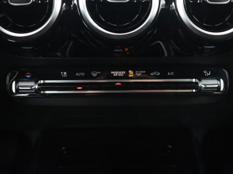 Mercedes-Benz B-Klasse 180 Advantage | Stoelverwarming | Camera | Carplay | Trekhaak | Full LED | Navigatie | Half leder | Climate control | Park Assist
