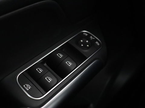 Mercedes-Benz B-Klasse 180 Advantage | Stoelverwarming | Camera | Carplay | Trekhaak | Full LED | Navigatie | Half leder | Climate control | Park Assist