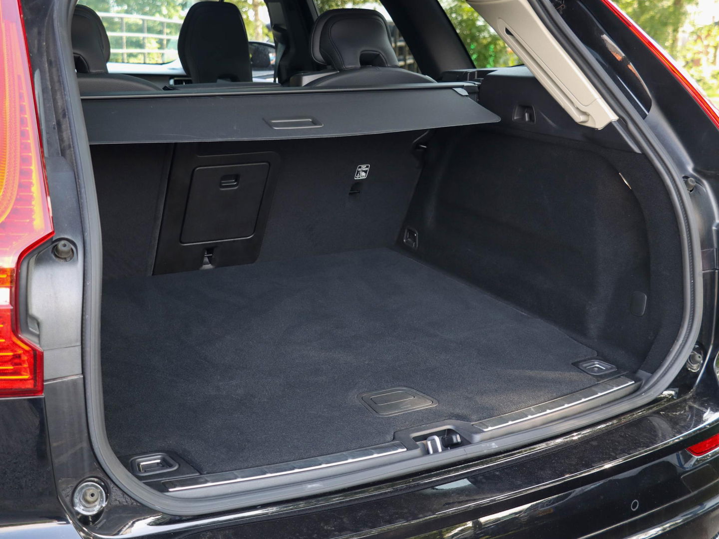 Volvo XC60 T8 Plug-in hybrid AWD Plus Dark 455PK | 360 Cam | 20'' | Harman Kardon | Winterpakket