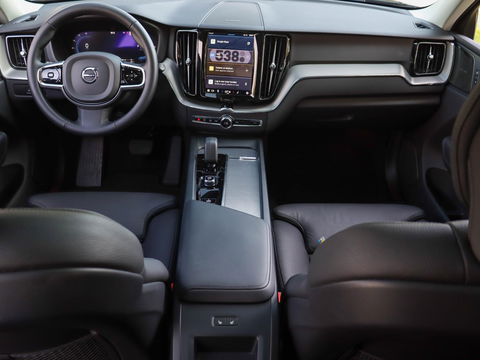 Volvo XC60 T8 Plug-in hybrid AWD Plus Dark 455PK | 360 Cam | 20'' | Harman Kardon | Winterpakket
