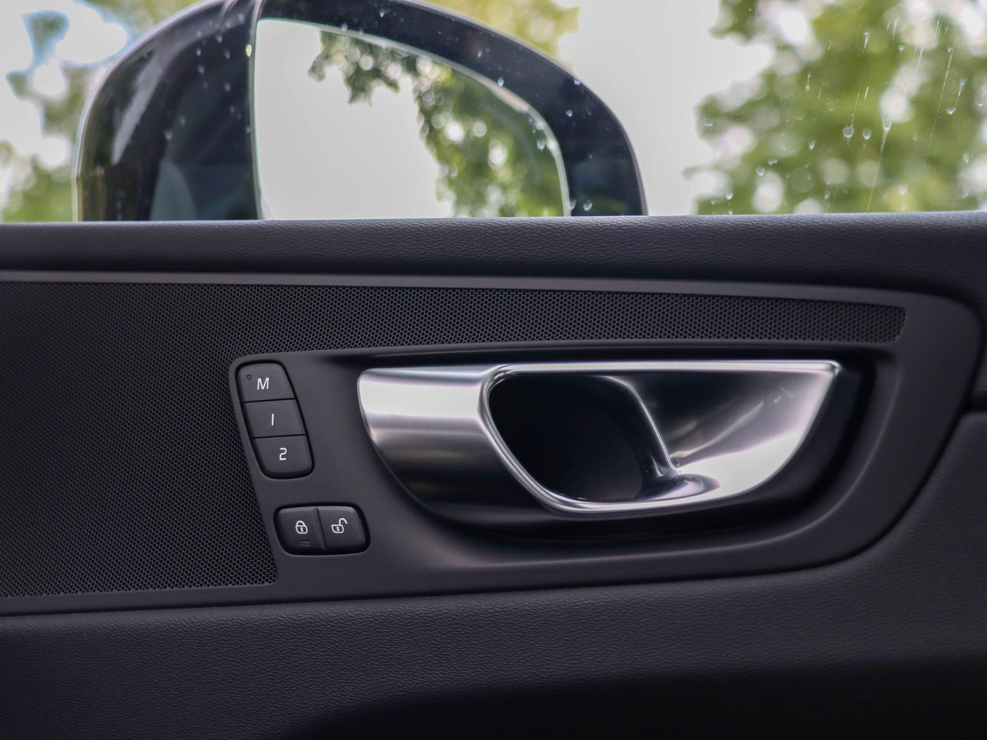 Volvo XC60 T8 Plug-in hybrid AWD Plus Dark 455PK | 360 Cam | Harman Kardon | 20'' | Winterpakket