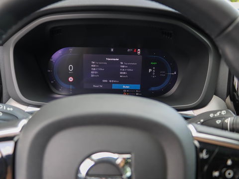 Volvo XC60 T8 Plug-in hybrid AWD Plus Dark 455PK | 360 Cam | Harman Kardon | 20'' | Winterpakket