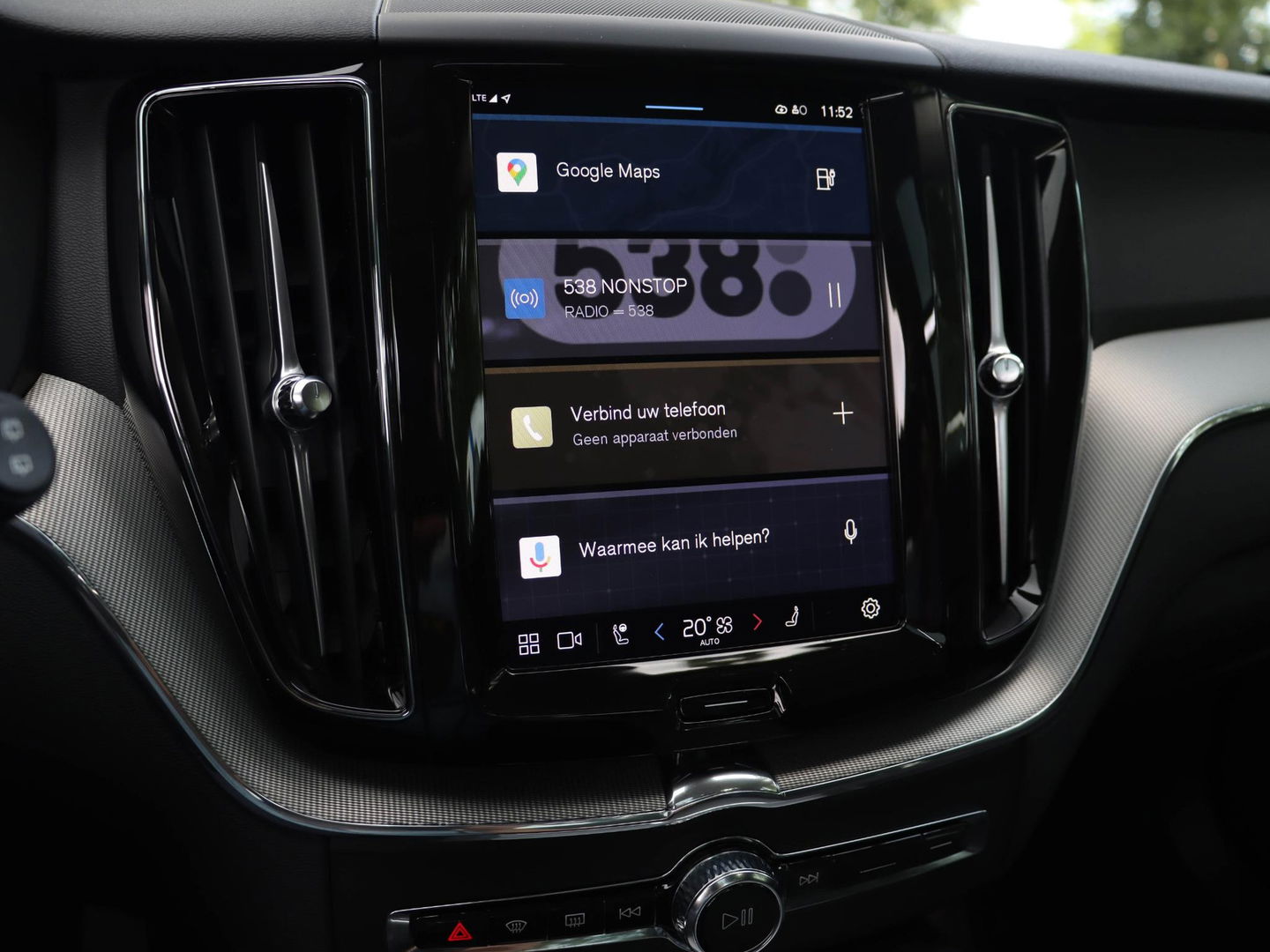 Volvo XC60 T8 Plug-in hybrid AWD Plus Dark 455PK | 360 Cam | Harman Kardon | 20'' | Winterpakket