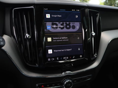 Volvo XC60 T8 Plug-in hybrid AWD Plus Dark 455PK | 360 Cam | Harman Kardon | 20'' | Winterpakket