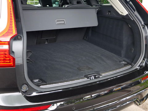 Volvo XC60 T8 Plug-in hybrid AWD Plus Dark 455PK | 360 Cam | Harman Kardon | 20'' | Winterpakket