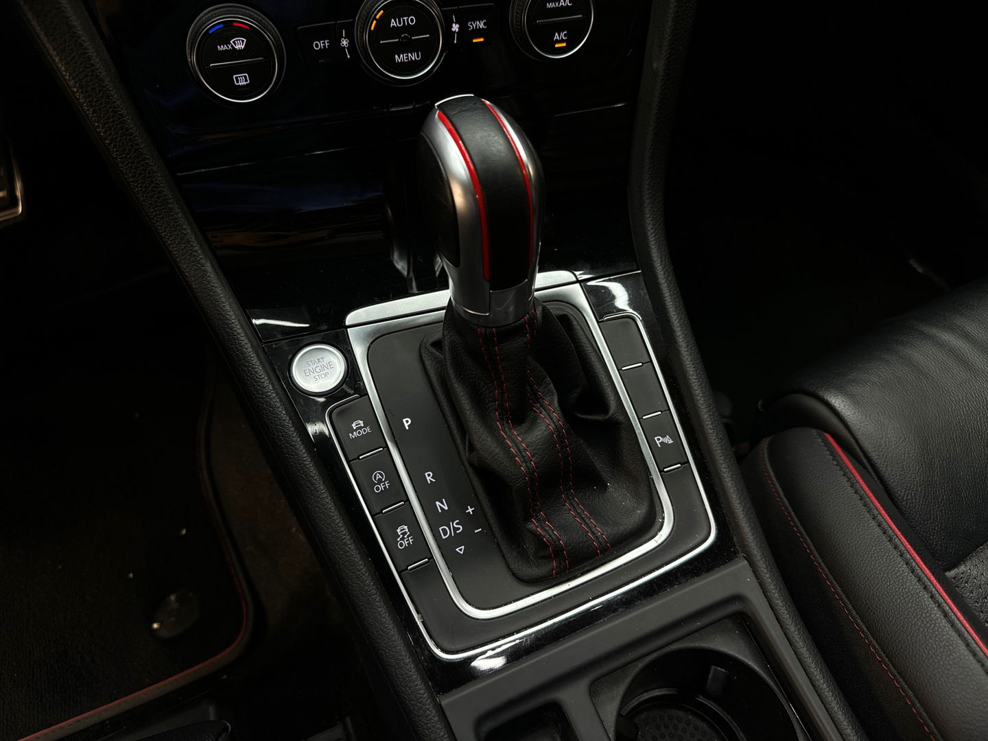 Volkswagen Golf 2.0 TSI GTI TCR Pano|Dyna|Keyl|Akra|Leer|VOL