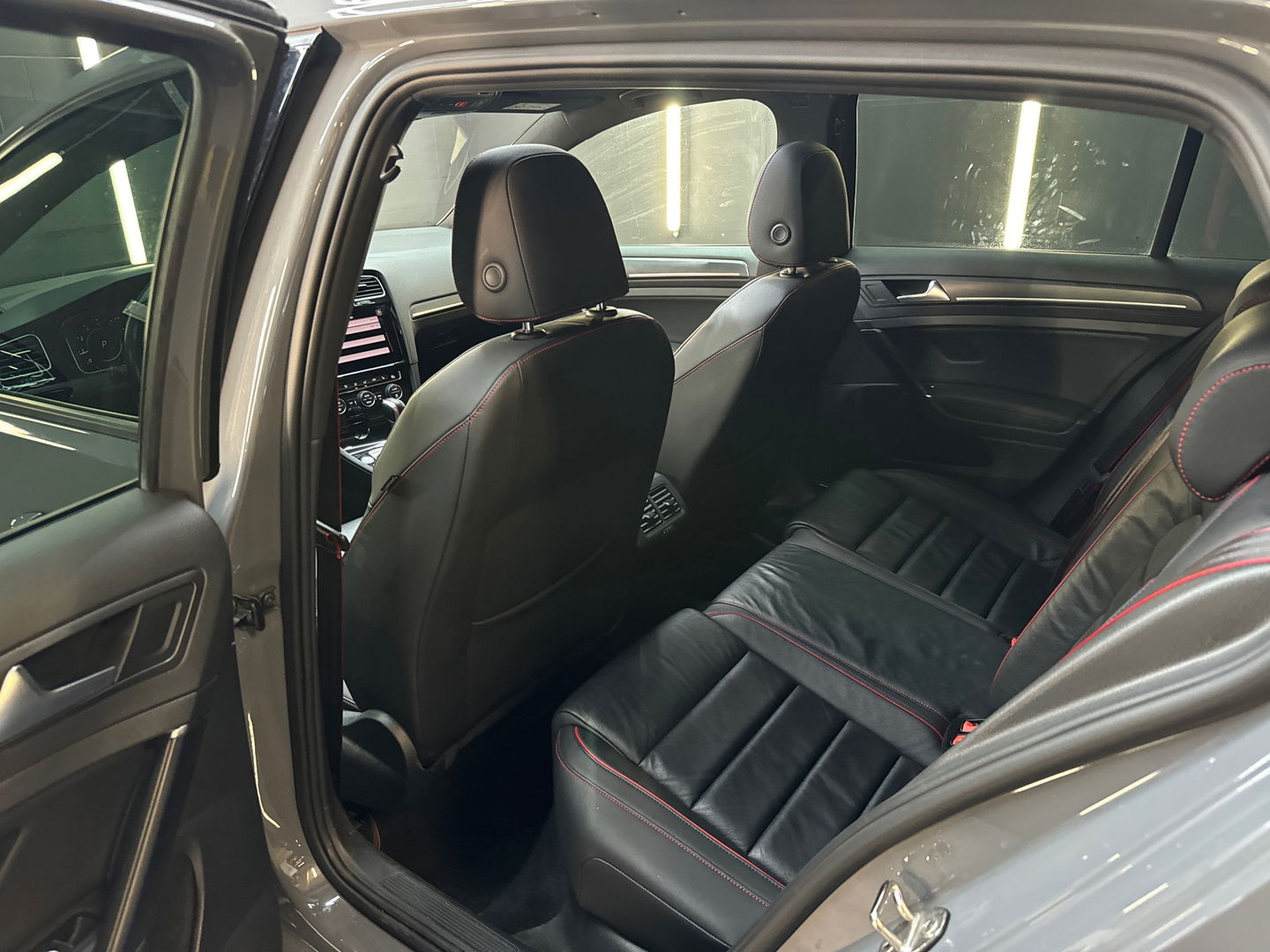 Volkswagen Golf 2.0 TSI GTI TCR Pano|Dyna|Keyl|Akra|Leer|VOL