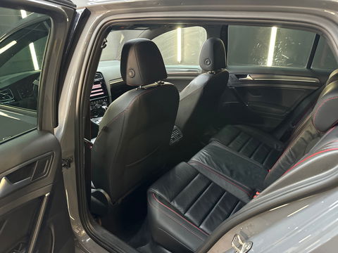 Volkswagen Golf 2.0 TSI GTI TCR Pano|Dyna|Keyl|Akra|Leer|VOL