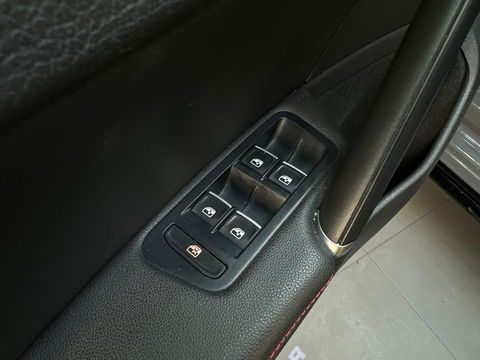 Volkswagen Golf 2.0 TSI GTI TCR Pano|Dyna|Keyl|Akra|Leer|VOL