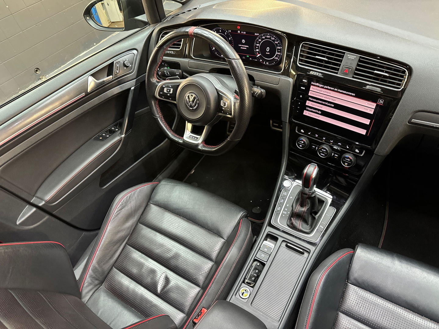 Volkswagen Golf 2.0 TSI GTI TCR Pano|Dyna|Keyl|Akra|Leer|VOL