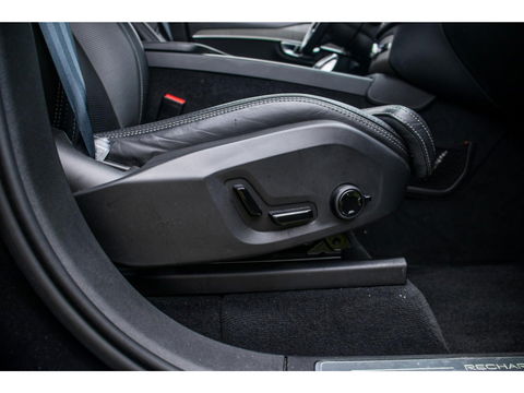Volvo XC90 T8 Recharge 7p. AWD R-Design | Luchtvering | 22'' | Trekhaak | Stoelkoeling/verwarming