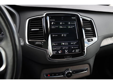 Volvo XC90 T8 Recharge 7p. AWD R-Design | Luchtvering | 22'' | Trekhaak | Stoelkoeling/verwarming