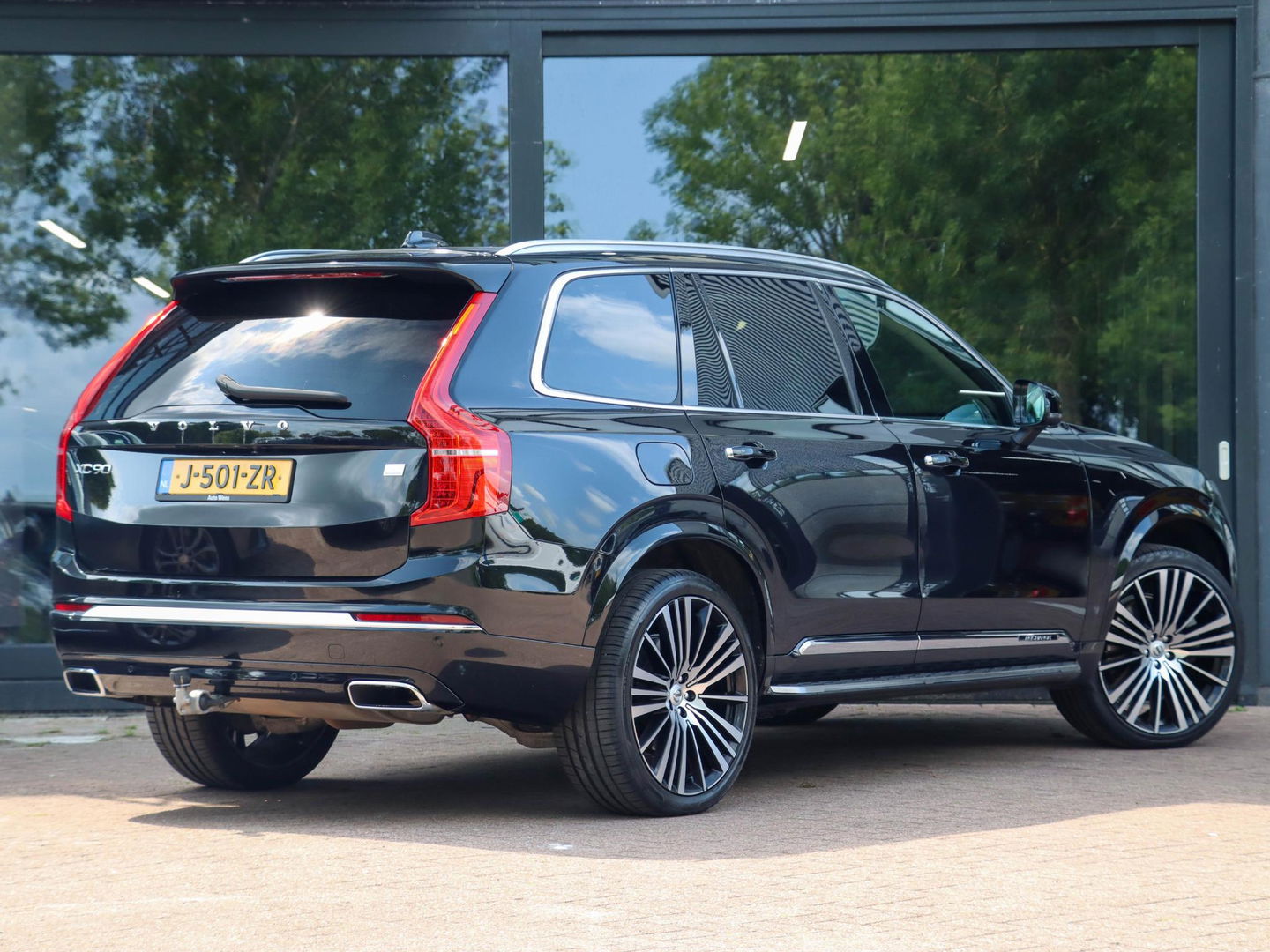 Volvo XC90 T8 Recharge 7p. AWD R-Design | Luchtvering | 22'' | Trekhaak | Stoelkoeling/verwarming
