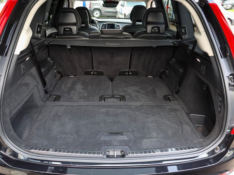 Volvo XC90 T8 Recharge 7p. AWD R-Design | Luchtvering | 22'' | Trekhaak | Stoelkoeling/verwarming