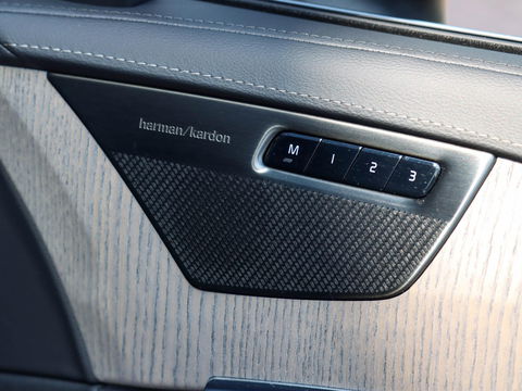 Volvo XC90 T8 Recharge 7p. AWD R-Design | Luchtvering | 22'' | Trekhaak | Stoelkoeling/verwarming