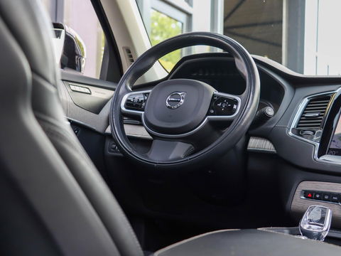 Volvo XC90 T8 Recharge 7p. AWD R-Design | Luchtvering | 22'' | Trekhaak | Stoelkoeling/verwarming