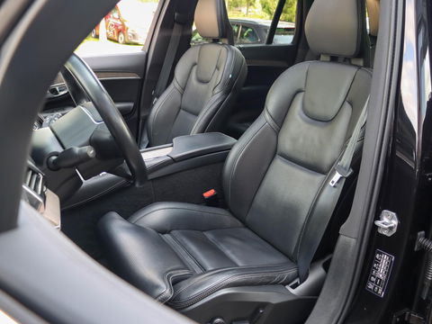 Volvo XC90 T8 Recharge 7p. AWD R-Design | Luchtvering | 22'' | Trekhaak | Stoelkoeling/verwarming