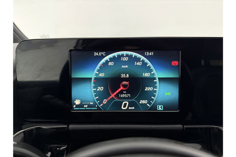 Mercedes-Benz B-Klasse 200 164PK Pano LED Virtual Camera Clima Cruise Stoelverwarming 18"LMV